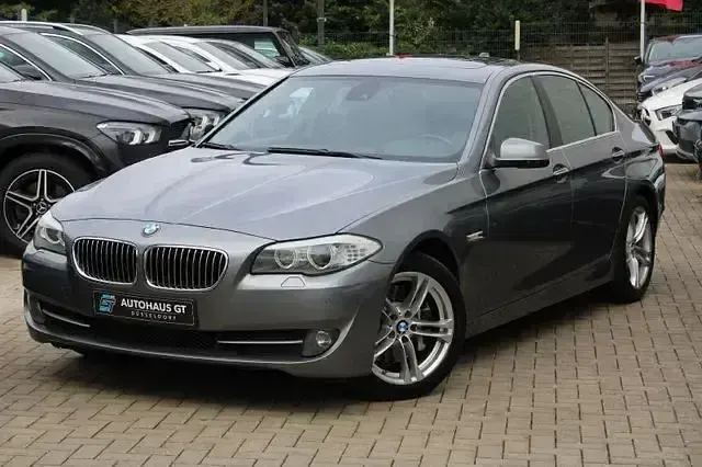 Gebraucht BMW 530 245 PS (180 kW) 2011 Grau Limousine