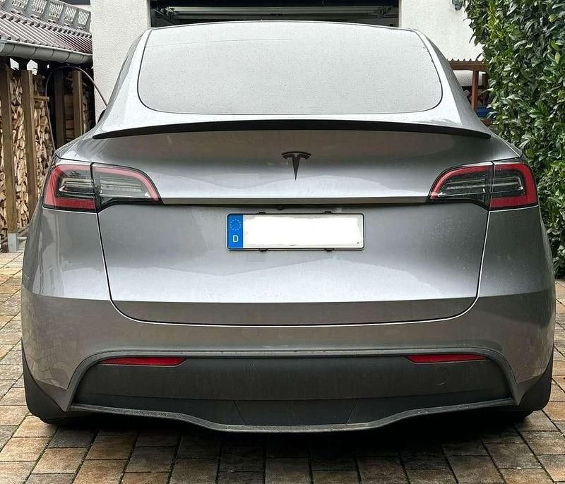 Gebraucht Tesla Model Y Standard Range 255 kW (347 PS) 2023 Silber SUV