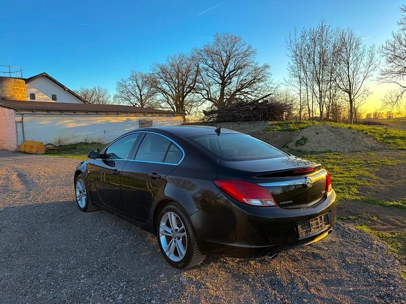 Gebraucht Opel Insignia Sport 260 PS (191 kW) 2009 Schwarz Limousine