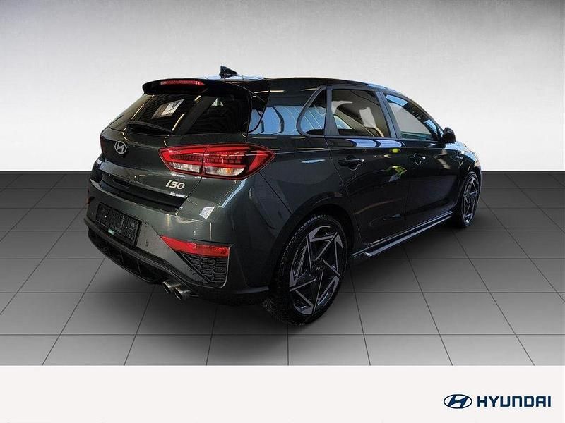 Gebraucht Hyundai i30 N Line 140 PS (102 kW) 2025 Cypress green / mic Limousine