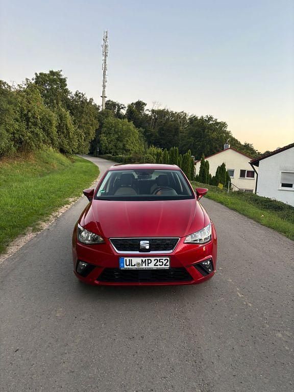 Rot Gebraucht 2020 Seat Ibiza Beats Limousine | 12.000 € (Superpreis) - Bild 1/4