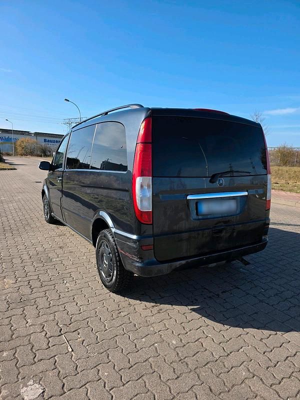 Gebraucht Mercedes Viano 150 PS (110 kW) 2004 Schwarz Van / Kleinbus
