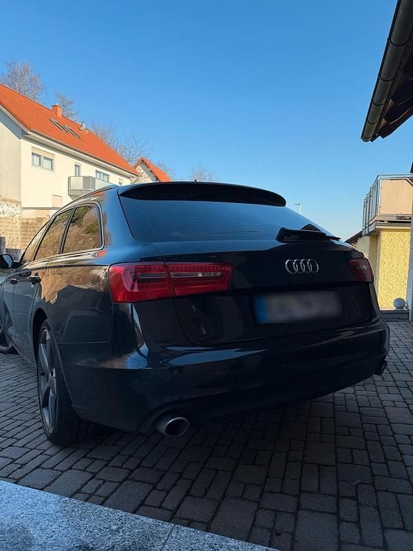Gebraucht Audi A6 220 PS (161 kW) 2014 Blau Kombi