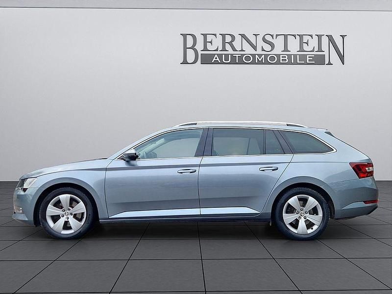 Gebraucht Skoda Superb Style 150 PS (110 kW) 2019 Grau Kombi