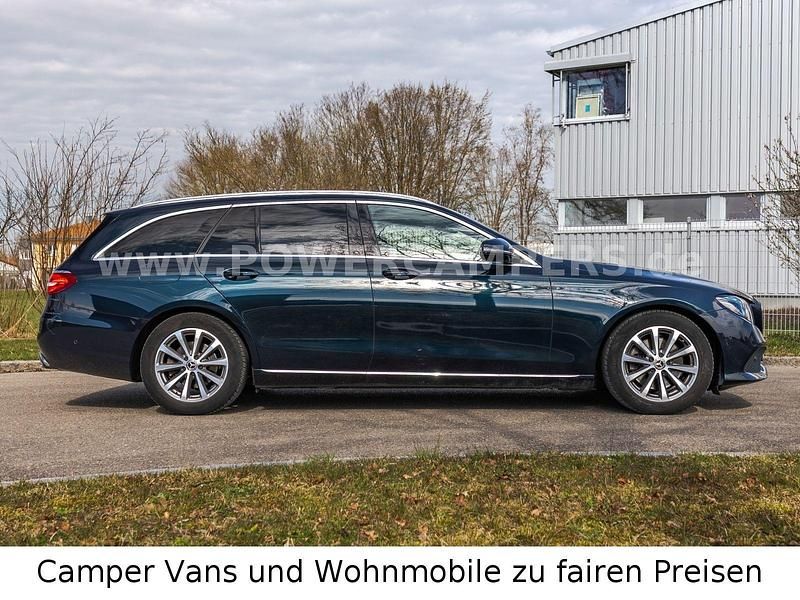 Gebraucht Mercedes E220 194 PS (142 kW) 2017 Blau Kombi