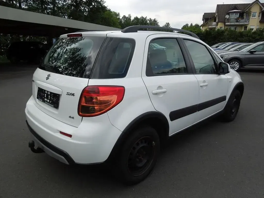 Gebraucht Suzuki SX4 120 PS (88 kW) 2011 Weiß SUV