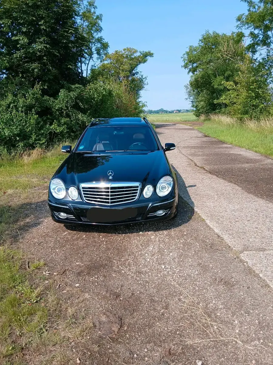 Gebraucht Mercedes E220 170 PS (125 kW) 2006 Schwarz Kombi