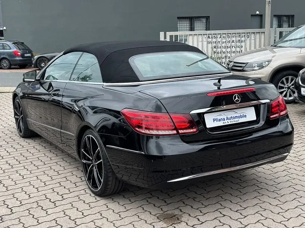 Gebraucht Mercedes E220 170 PS (125 kW) 2014 Schwarz Cabrio