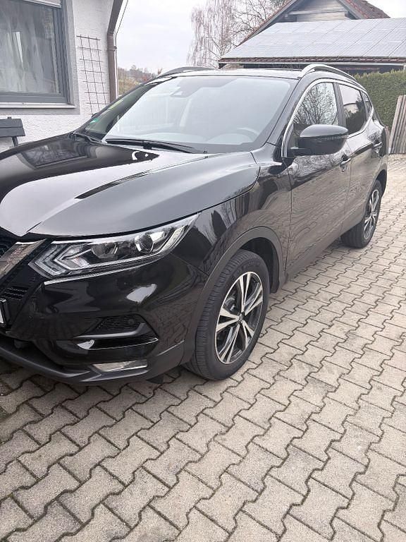 Schwarz Gebraucht 2020 Nissan Qashqai N-Way SUV | 16.850 € (Fairer Preis) - Bild 1/4