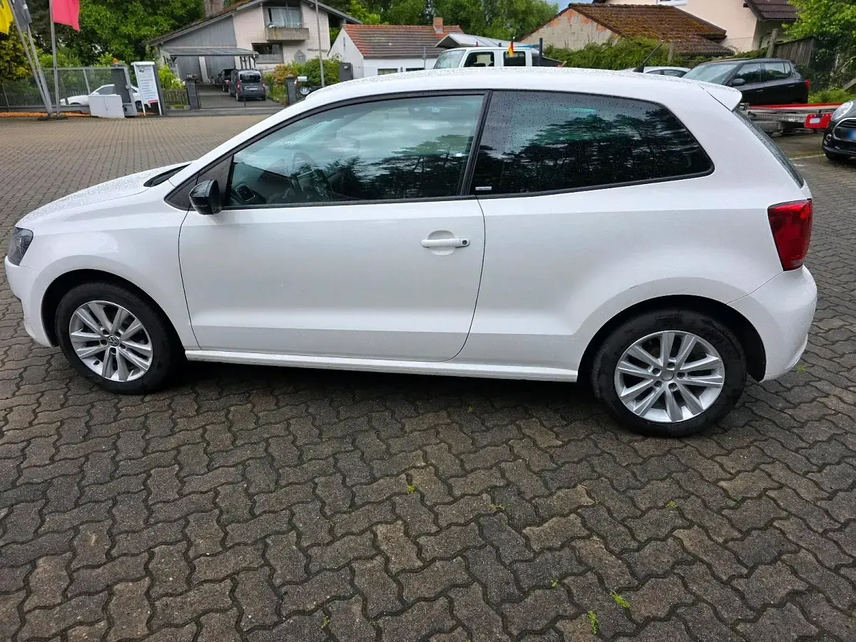 Gebraucht VW Polo 79 PS (58 kW) 2011 Weiß Kleinwagen