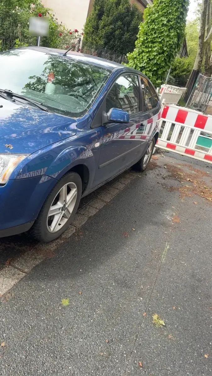 Gebraucht Ford Focus 100 PS (73 kW) 2007 Blau Kleinwagen