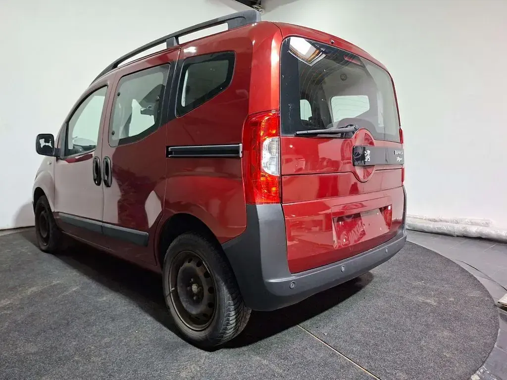 Gebraucht Peugeot Bipper 73 PS (53 kW) 2010 Rot Van / Kleinbus