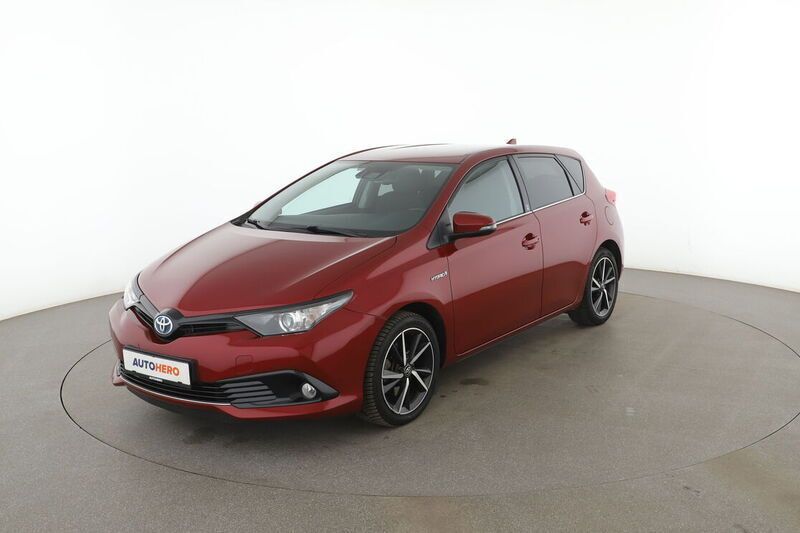 Rot Gebraucht 2018 Toyota Auris Team Limousine | 14.070 € (Fairer Preis) - Bild 1/4