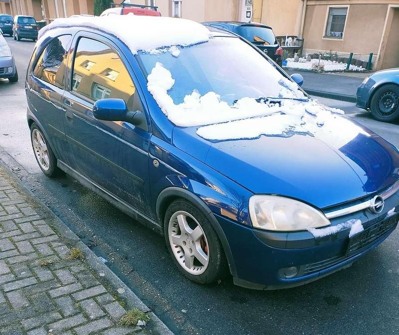 Blau Gebraucht 2004 Opel Corsa Sport Limousine | 680 € (Guter Preis) - Bild 1/4