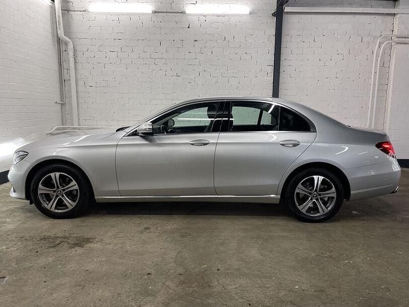 Gebraucht Mercedes E250 Avantgarde 211 PS (155 kW) 2018 Iridiumsilber  metalliclack Limousine