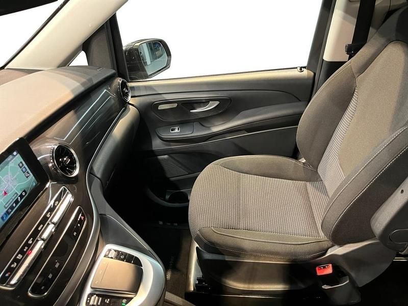 Gebraucht Mercedes V220 163 PS (119 kW) 2020 Grau Van / Kleinbus