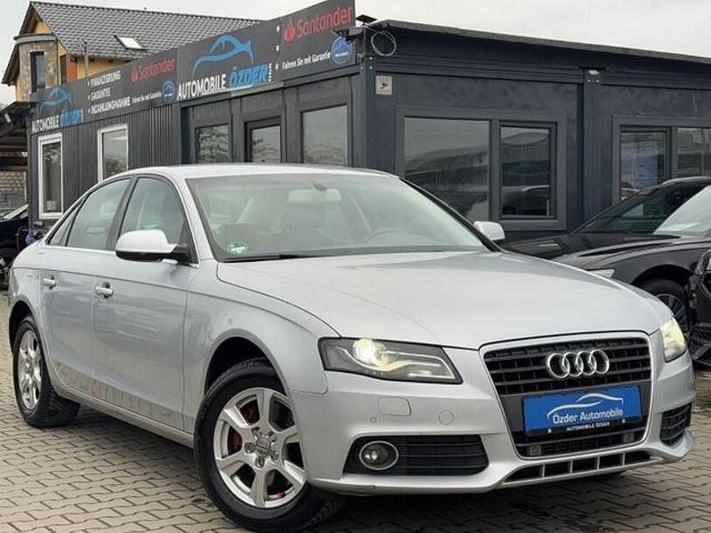 Silber Gebraucht 2011 Audi A4 Ambiente Limousine | 6.490 € (Guter Preis) - Bild 1/4