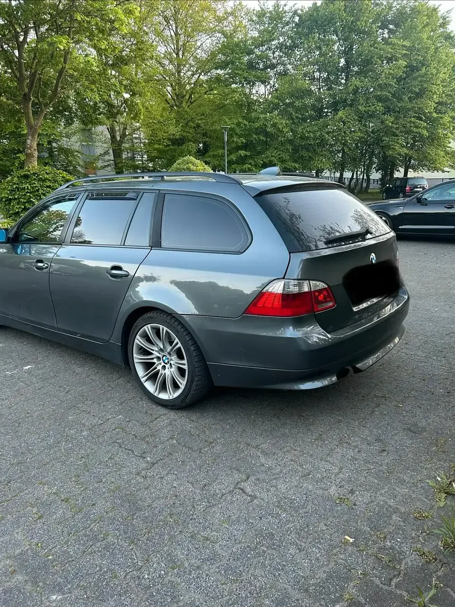 Gebraucht BMW 530 218 PS (160 kW) 2004 Grau Kombi