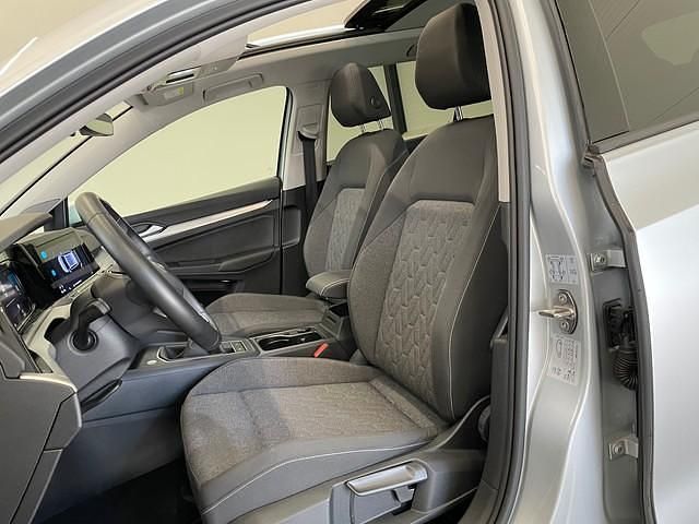 Gebraucht VW Golf VIII Move 110 PS (80 kW) 2023 Reflexsilber metallic Kombi