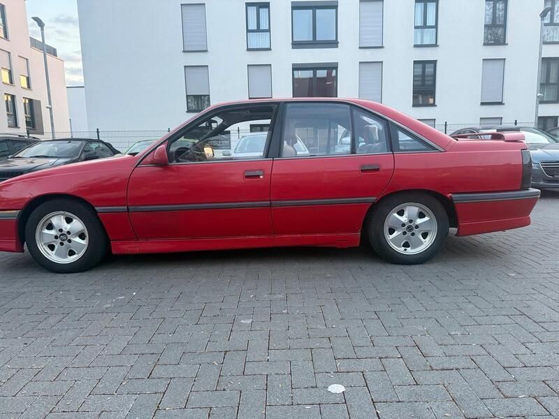Rot Gebraucht 1987 Opel Omega Limousine | 5.250 € - Bild 1/4