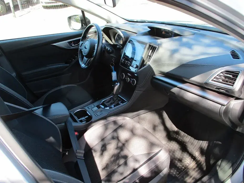 Gebraucht Subaru Impreza Trend 150 PS (110 kW) 2021 Silber Limousine
