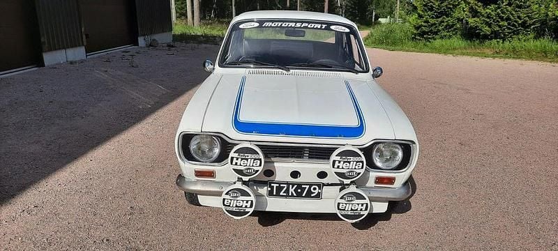 Weiß Gebraucht 1971 Ford Escort Limousine | 22.500 € - Bild 1/4