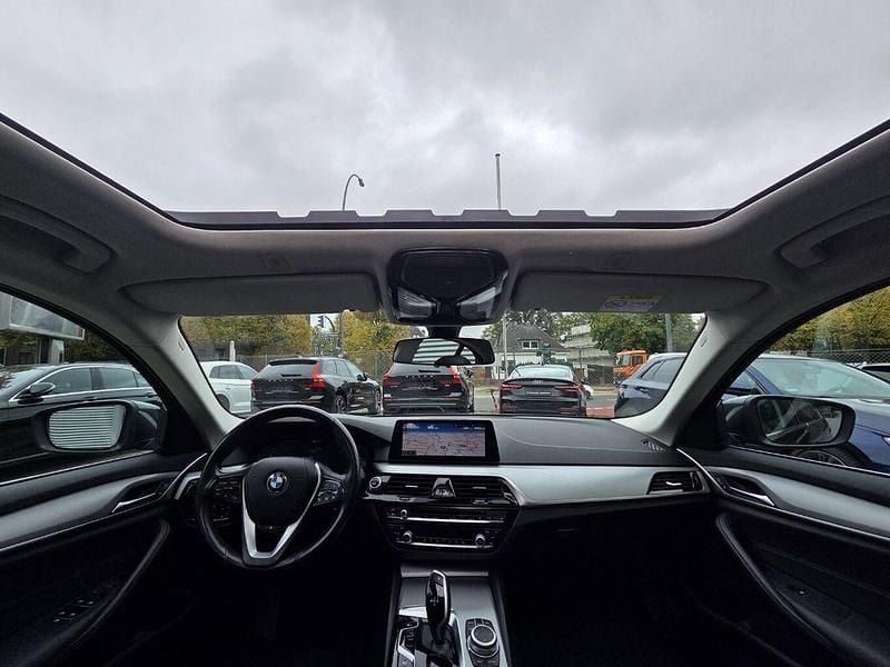 Gebraucht BMW 545e 394 PS (289 kW) 2021 Schwarz Limousine