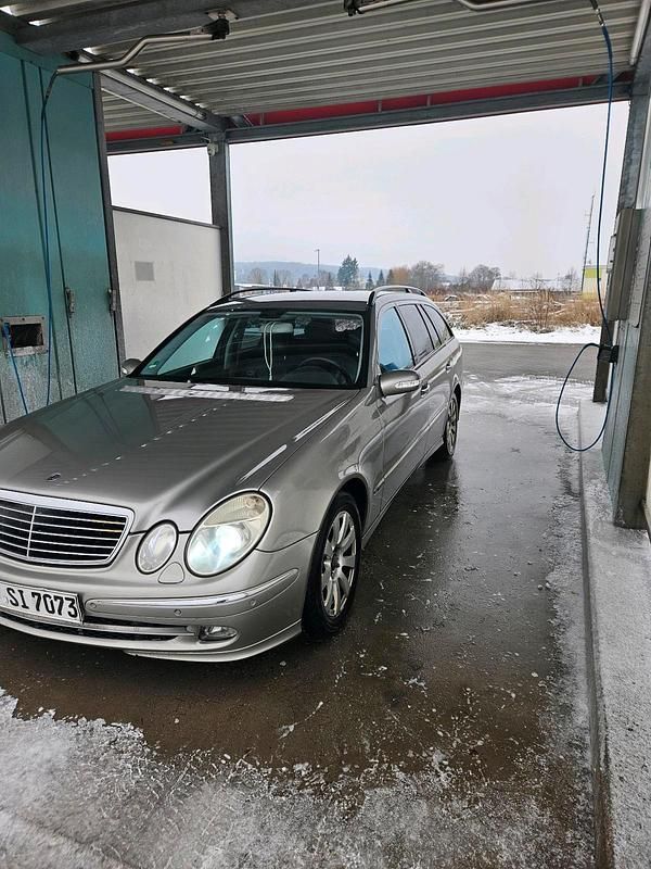 Gebraucht Mercedes E280 177 PS (130 kW) 2004 Grau Kombi