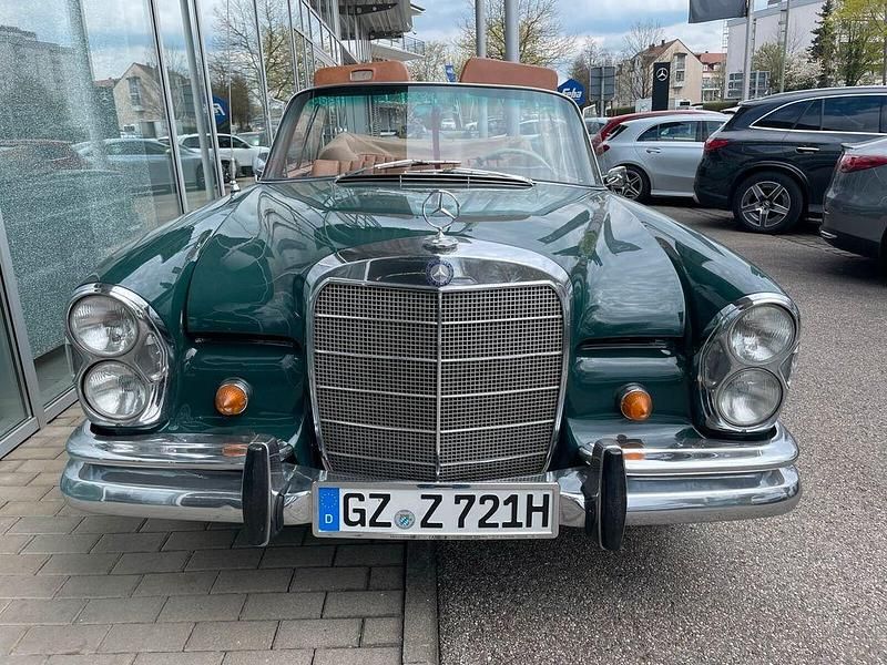 Gebraucht Mercedes 250 SE 150 PS (110 kW) 1968 Grün Cabrio
