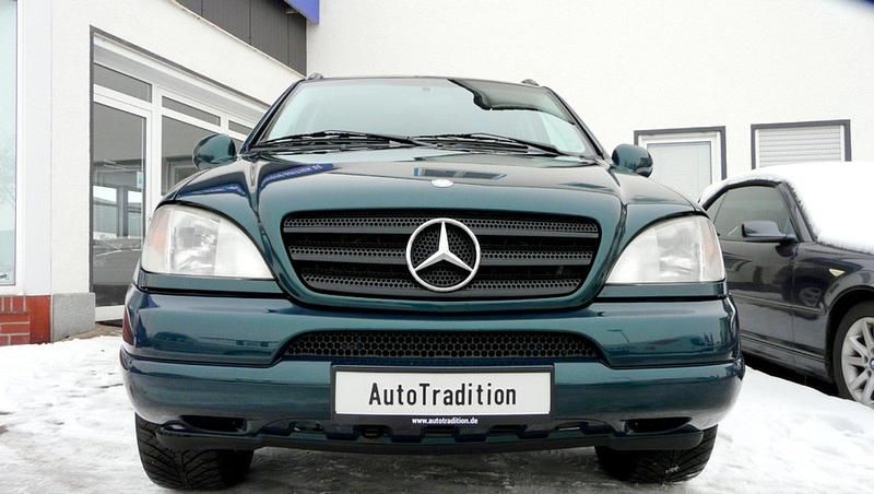 Gebraucht Mercedes ML430 272 PS (200 kW) 1999 Grün SUV