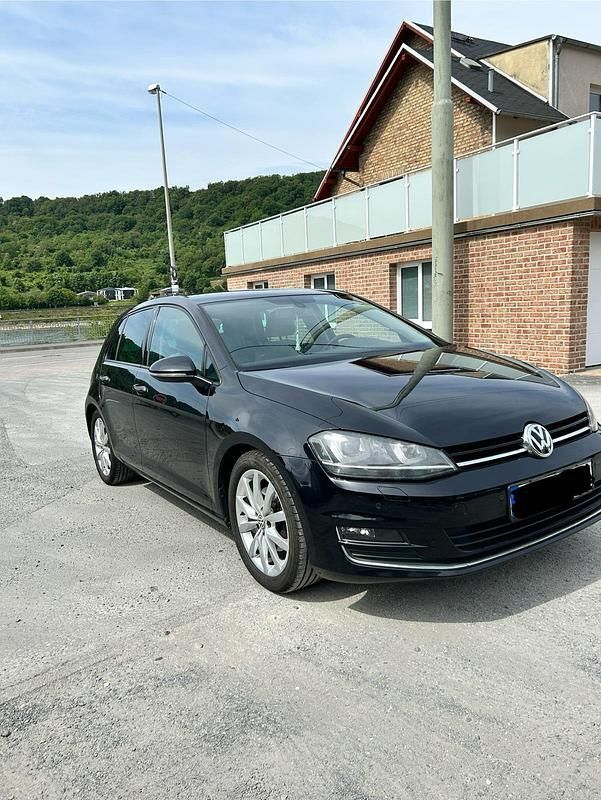 Schwarz Gebraucht 2013 VW Golf VII Highline Limousine | 9.999 € (Guter Preis) - Bild 1/4