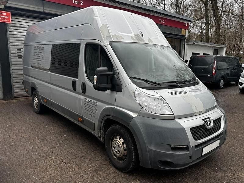 Gebraucht Peugeot Boxer 145 PS (106 kW) 2010 Grau Van