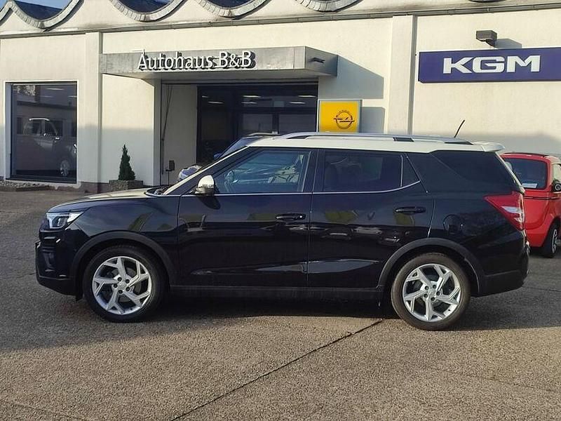 Gebraucht Ssangyong (KGM) Tivoli 163 PS (119 kW) 2022 Schwarz SUV