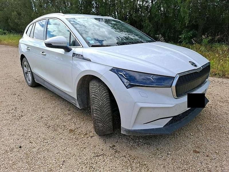 Gebraucht Skoda Enyaq iV Loft 150 kW (204 PS) 2021 Weiß SUV