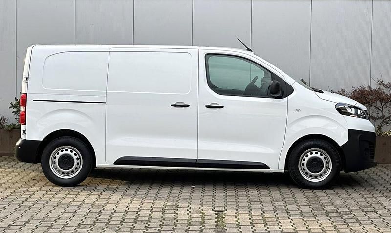 Gebraucht Opel Vivaro Edition 102 PS (75 kW) 2020 Weiß Van / Kleinbus
