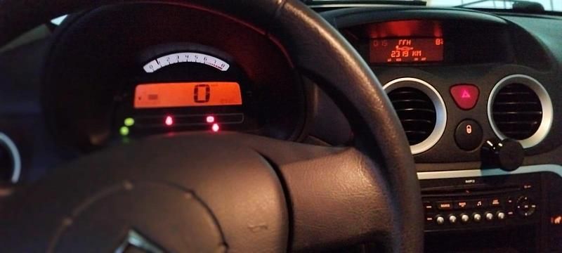 Gebraucht Citroën C2 74 PS (54 kW) 2009 Schwarz Kleinwagen