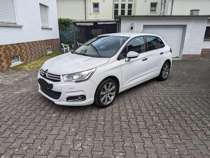 Gebraucht Citroën C4 Start 120 PS (88 kW) 2015 Limousine