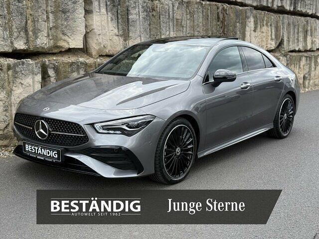 Lack mountaingrau Gebraucht 2024 Mercedes CLA200 AMG Coupé | 36.890 € (Fairer Preis) - Bild 1/4