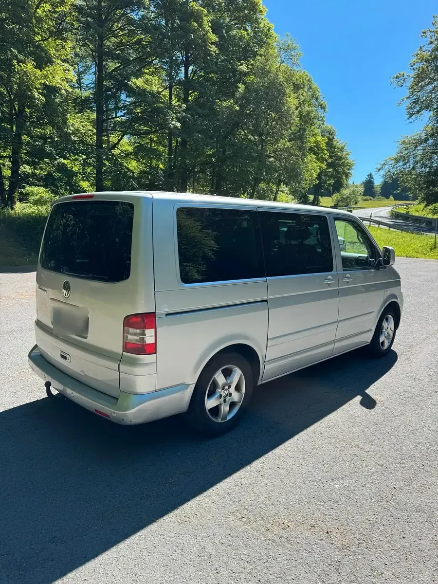 Gebraucht VW Multivan 174 PS (127 kW) 2004 Silber Van / Kleinbus