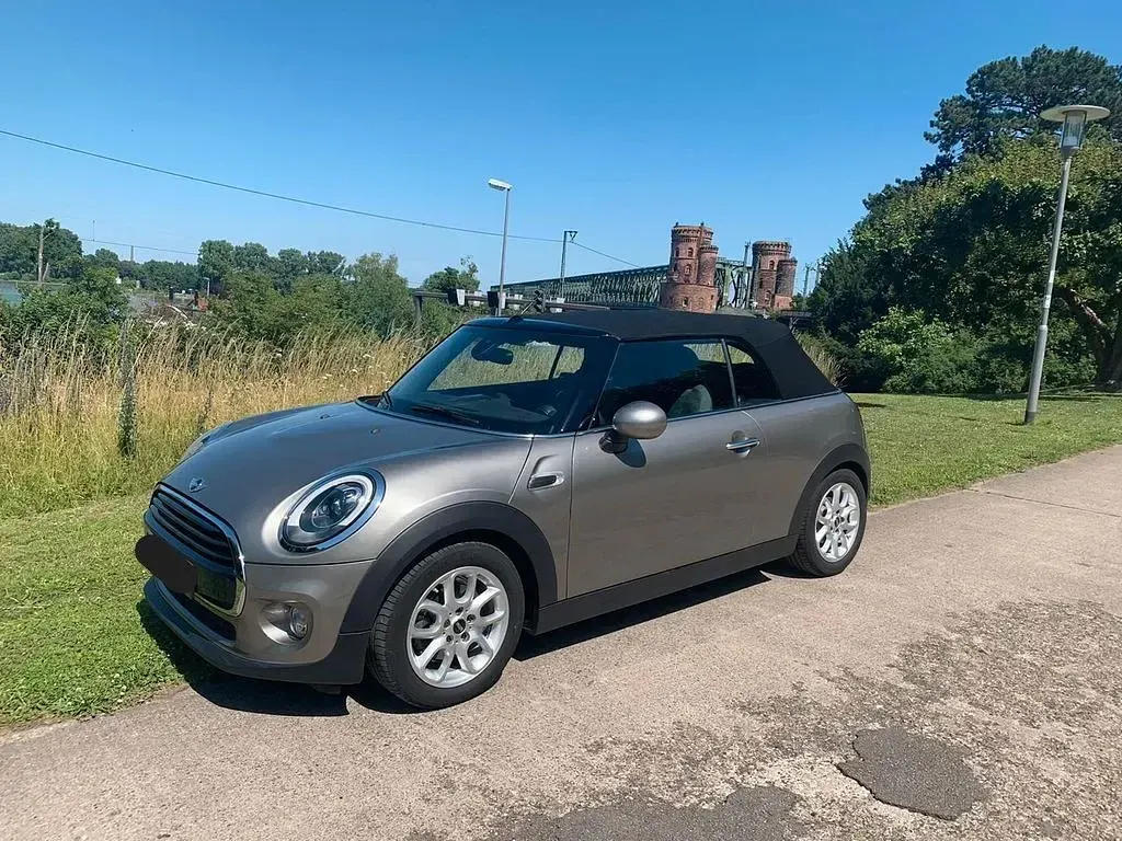 Używany Mini Cooper Pepper 136 KM (100 kW) 2016 Srebrny Hatchback