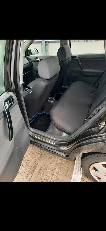 Gebraucht VW Polo 64 PS (47 kW) 2003 Schwarz Kleinwagen