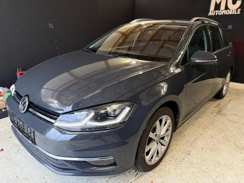 Gebraucht VW Golf VII Highline 150 PS (110 kW) 2019 Grau Limousine