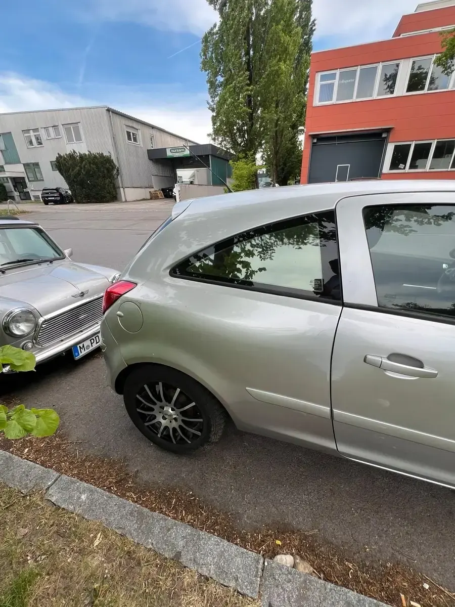 Gebraucht Opel Corsa 86 PS (63 kW) 2007 Grau Kleinwagen