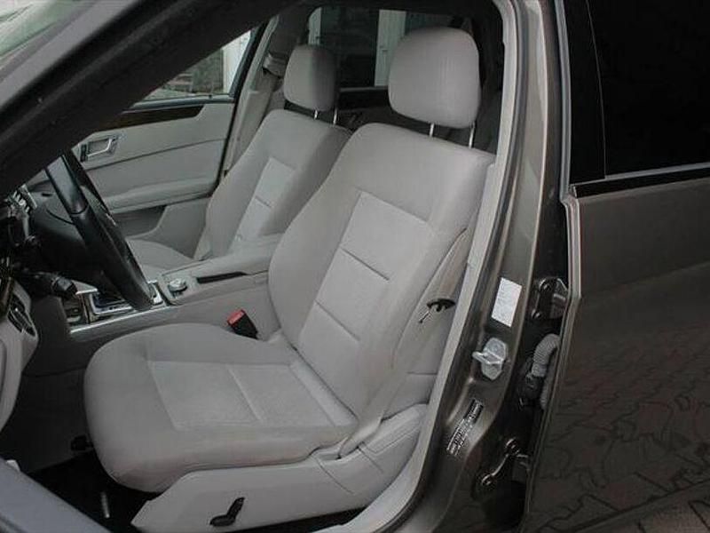 Gebraucht Mercedes E200 184 PS (135 kW) 2011 Grau Limousine