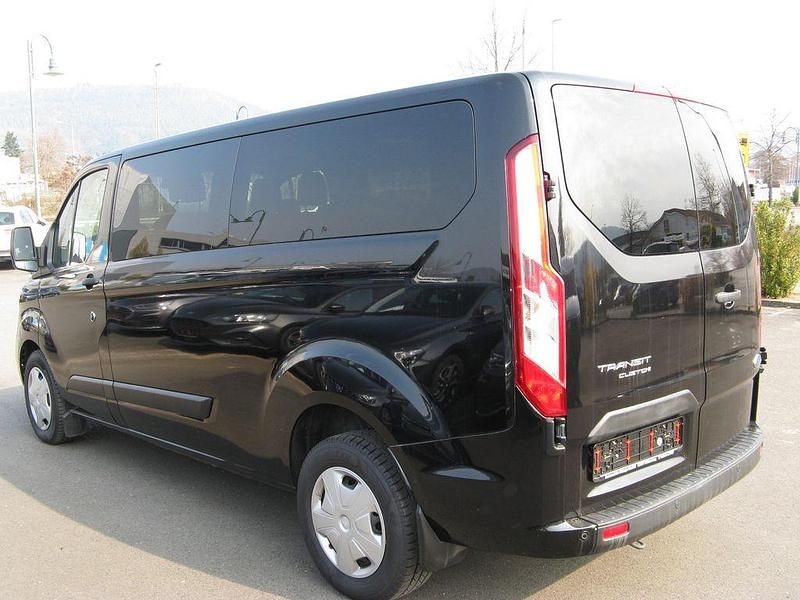 Usata Ford Transit Custom 131 CV (96 kW) 2022 Nero Monovolume