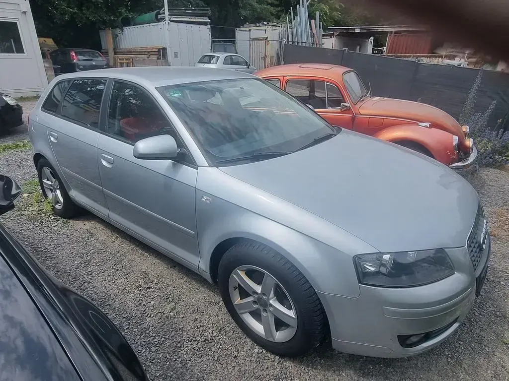 Gebraucht Audi A3 Attraction 102 PS (75 kW) 2006 Silber Kleinwagen