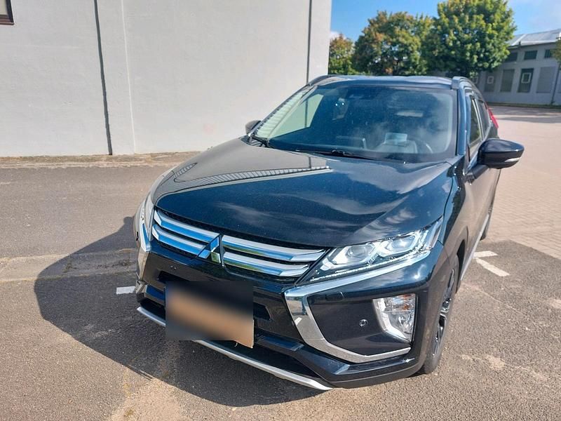 Schwarz Gebraucht 2019 Mitsubishi Eclipse Cross SUV | 18.555 € (Guter Preis) - Bild 1/4