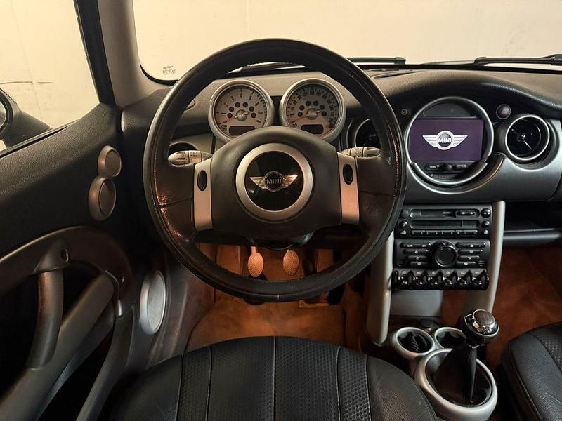 Second-hand Mini Cooper 116 CP (85 kW) 2002 Galben Hatchback