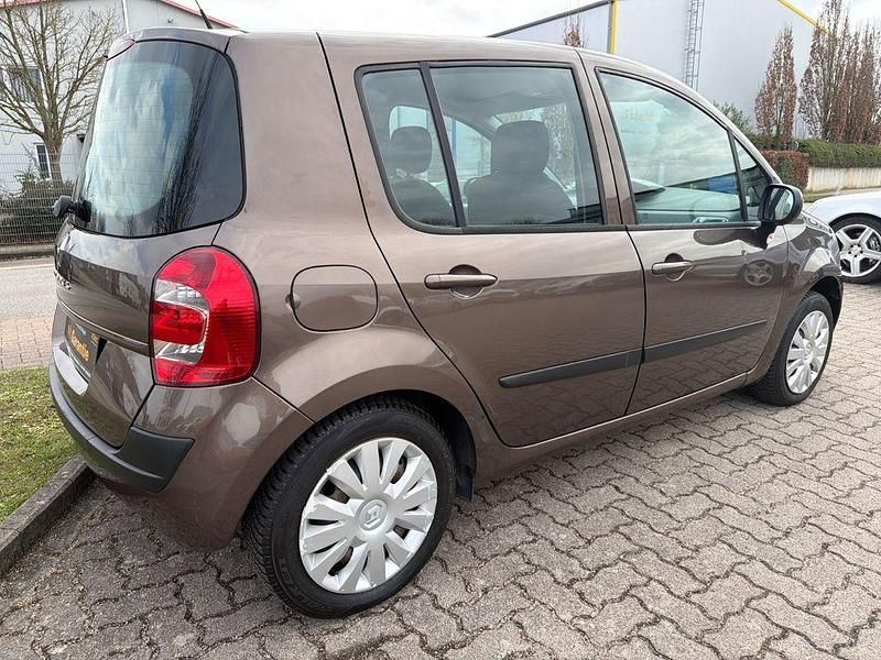Gebraucht Renault Modus 75 PS (55 kW) 2013 Braun Van / Kleinbus