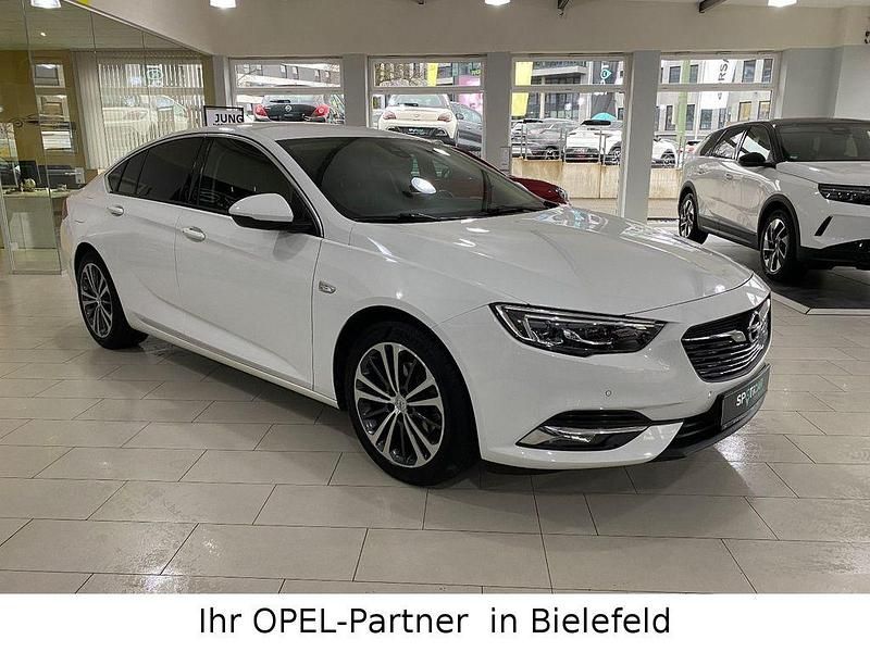 Gebraucht Opel Insignia Dynamic 174 PS (127 kW) 2017 Weiß Limousine